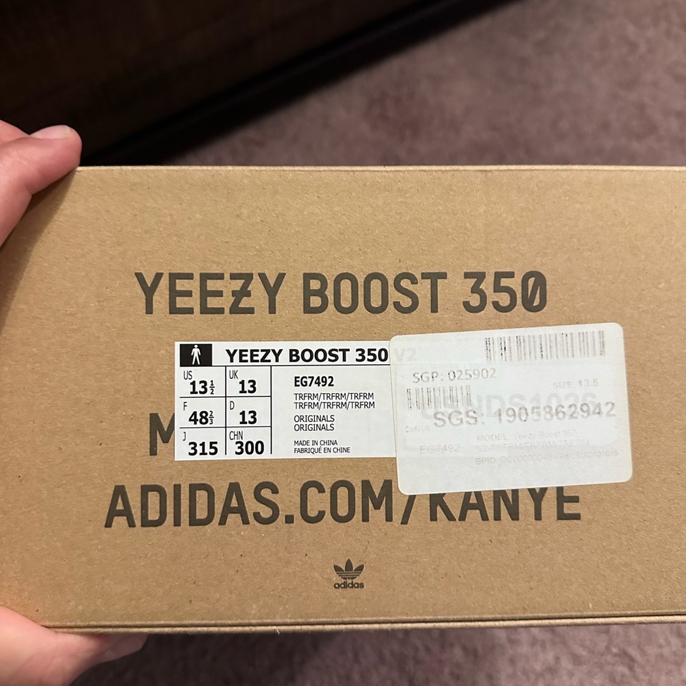YEEZY BOOST 350 - Picture 4 of 5